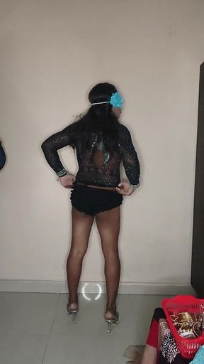 Crossdresser Striptease