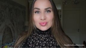 Focused On My Shiny Pink Lips (720p HD)