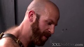 Bear with big cock bangs ass and jerks