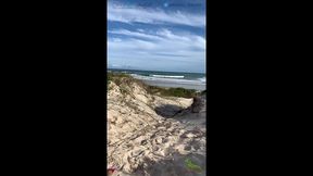 fodendo a milf gostosa na praia de nudismo!! - maisa pravo