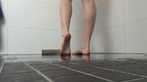 Meine sexy Füße und Fußsohlen beim Duschen My sexy feet and soles while shower