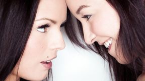 ”Francys Belle Fingers Kari A's Muff Deep”