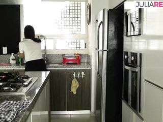 Lascivious doxy climbs on the kitchen counters, gets drilled to a throat spunk fountain
