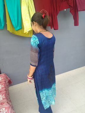 Desi girlfriend called in the room#