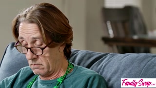 Swap Dad "We are supposed to be and you too look like strippers!" S2:E8