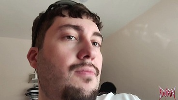 Catei o cara na rua e fudi o cuzinho dele em troca de dinheiro