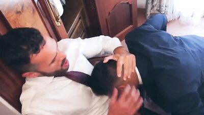 Denis Vega and Salvador Mendoza in dirty office gay sex