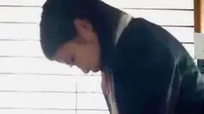 性感巴士女郎在JAV酒店给阴茎按摩