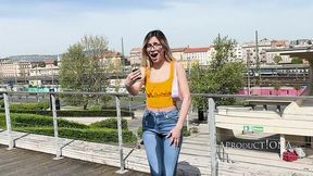 megan wetting jeans in the shopping mall