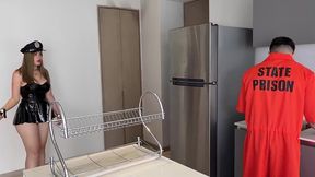 female prison warden with huge ass punishes inmate