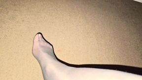 Louise Nylontease Nylon Foot Whore
