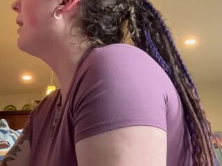 PAWG Hotty next door SWALLOWS CUM for the 1st time!
