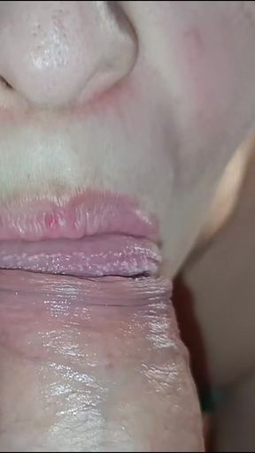 My New Stepmom Came to Visit Me at Night and Gave Me a Blowjob Until I Came in Her Mouth.