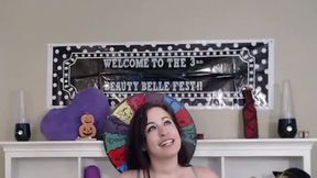 Milf Puts on a Sexy Skirt and Heels for You