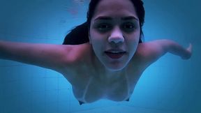 o safado da rola gigante mete na novinha na praia em plena luz do dia - manoella fernandes - joao o safado