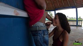 o safado da rola gigante mete na novinha na praia em plena luz do dia - manoella fernandes - joao o safado