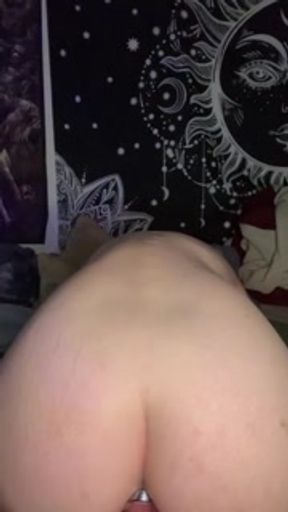 Watch me squirt and play with myself