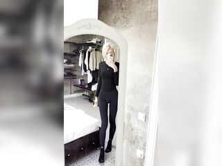 POV: This chick Can’t Stop Watching Herself in the Mirror!