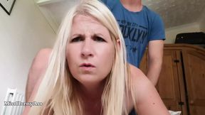 Blowjob Bliss: Mommy's Morning Manhandling