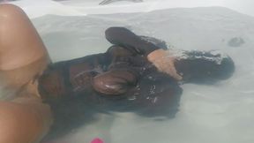 Swimcap breath play
