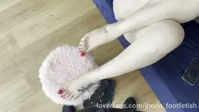 Videozinho me provocando com os pezões