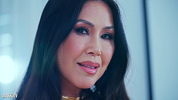 Kianna Dior Big Boob Bang featuring Alex Jones, Donny Sins, Dan Damage, Hollywood Cash, Scotty P, Jonni Darkko