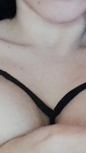 Key moment from &quot;foot licking, tits play, masturbation and orgasm - Unlimited Orgasm&quot;
