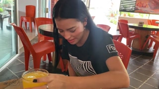 MESERO CASI NOS DESCUBRE CUANDO MI JUGUETE VIBRA