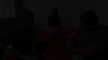 Vida Swinguer Esposa Puta Alquilada Por Vecino Joven Baila Se Deja tocar Y Al Final Se Lo Folla De Diferentes Maneras En Su Cama Matrimonial