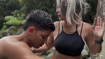 Sluttish blonde MILF Monique Fuentes gives a free blowjob by the river