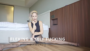 Horny Pantyhose Flexing And Pussy Selffuck