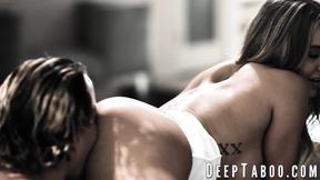 ”Classy hot girl Ella Reese is facialized after hardcore spitroast”