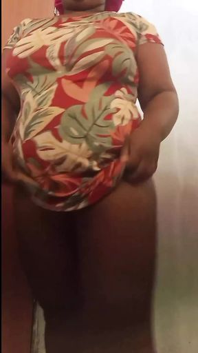 Big ass stepmom Taking off her dress and showing her pussy