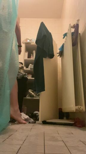 Guy Pisses Pants and Fucks His Own Asshole