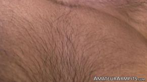 Hairy muscle stud Leo Alexander blasts his jizz and plays with it