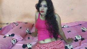 First Time Sexy Sona Bhabhi Fingered Her Pussy and Water Came Out