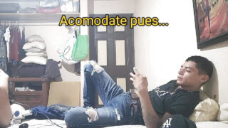 Hemgjord amatörvideo av spinkig styvsyster killar som tar sin första anal bultande