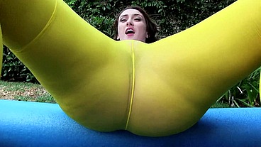 Mandy Muse Squirts Then Sucks Cum Off Jerry's Cock