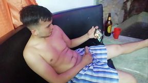 MI ME ENCONTRO MASTURBANDOME Y TERMINE FOLLANDOMELA ANTES DE QUE alguien