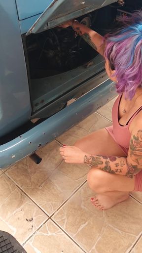 Warming My Feet in the Bus Exhaust - It Made a Lot of Smoke