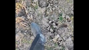 TRAILER : CAVALI&Ecirc_RE SADIQUE - L&Ecirc_CHE MES BOTTES SALES Mets toi &agrave_ genou ...