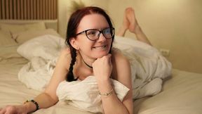 Close Up Geek Pussy Vibing