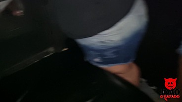 sapatonas fudendo com os heteros na festa de swing e elas chupando pau no glory hole - Thai Camargo