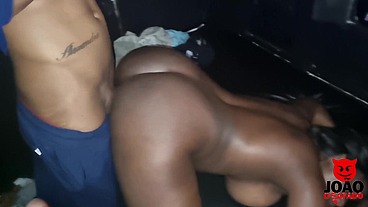 sapatonas fudendo com os heteros na festa de swing e elas chupando pau no glory hole - Thai Camargo