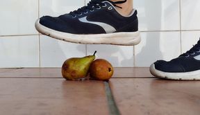 Juicy Destruction: Pear Crushing 🍐👣