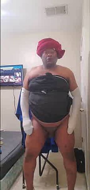 CHUBBY GAY SEX FETISH FREAK