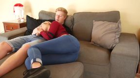 Young couple fuck on sofa - Big ass doggystyle