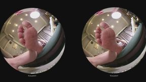 Being Yurino's foot rest (Tiny3DX 05)