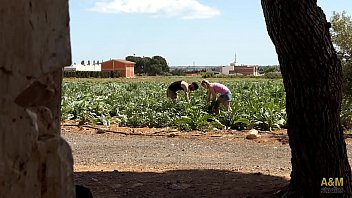 En el campo el sexo es mejor, con Alexa Bond.