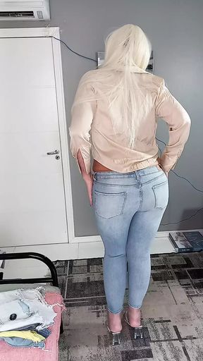 My sexy butt in hot pants